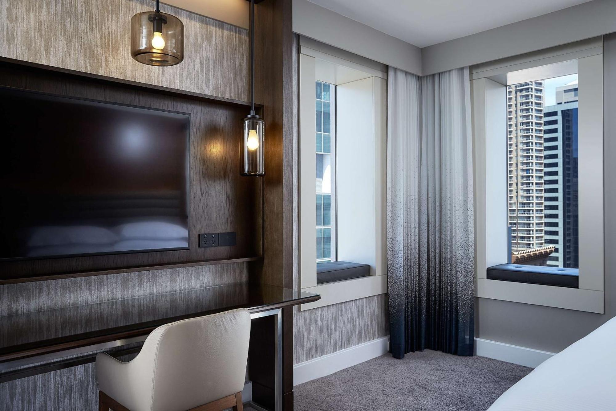 Hilton 5* Sydney